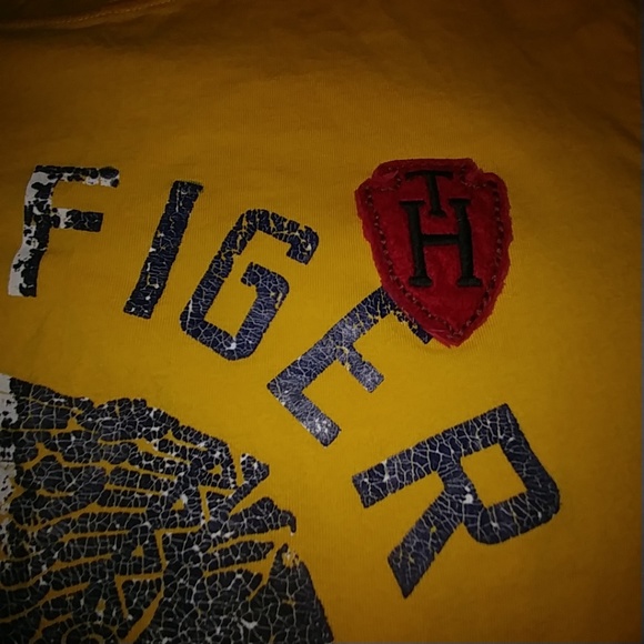🔥🔥Tommy Hilfiger Native American Tee🔥🔥🔥 - Picture 5 of 8